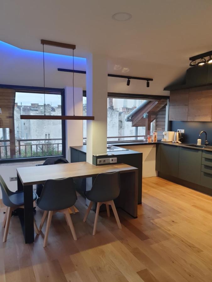Modern Top Floor Loft With Balcony ブダペスト エクステリア 写真