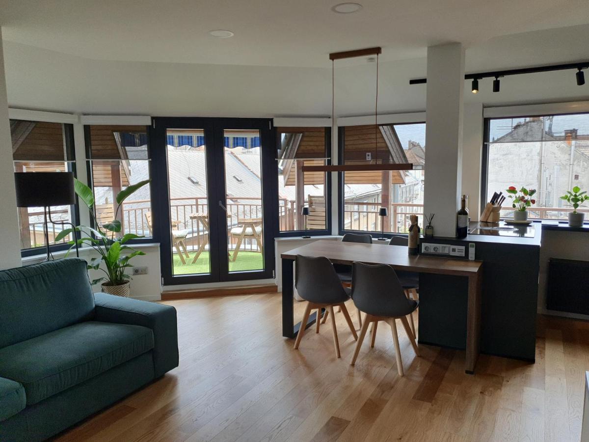 Modern Top Floor Loft With Balcony ブダペスト エクステリア 写真